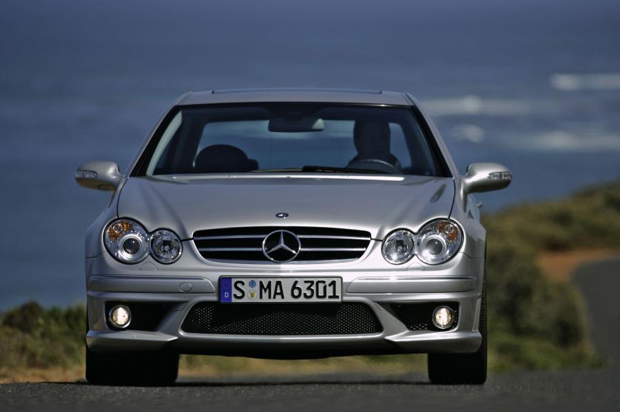  Mercedes-Benz CLK63 AMG 2007 года  (фото 7 из 20)